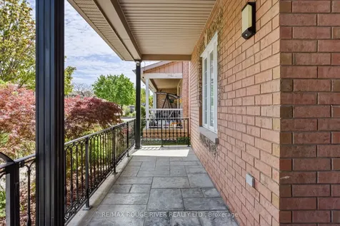 29 Sheldon Drive Ajax ON L1T 4K7