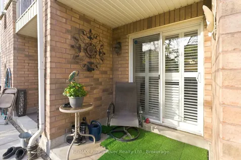 8 Petra Way Whitby ON L1R 0A6