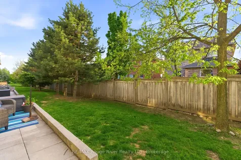 8 Petra Way Whitby ON L1R 0A6