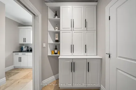 325 Maine Street Oshawa ON L1L 1A8