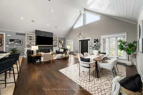 325 Maine Street Oshawa ON L1L 1A8