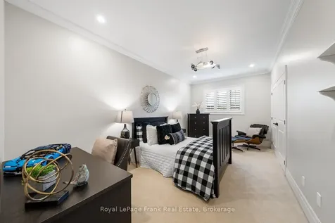 325 Maine Street Oshawa ON L1L 1A8