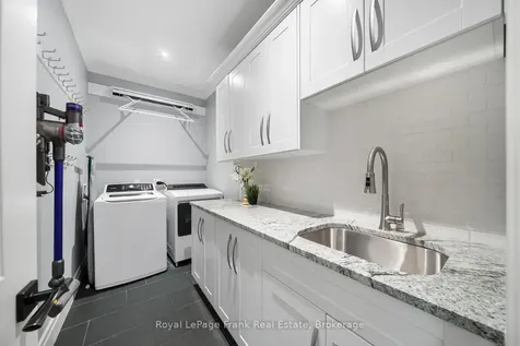 325 Maine Street Oshawa ON L1L 1A8