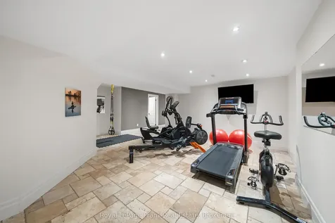 325 Maine Street Oshawa ON L1L 1A8
