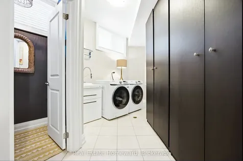 1467 Dundas Street E Toronto ON M4M 1S7