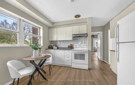 249 Thomas Street Oshawa ON L1J 1M3