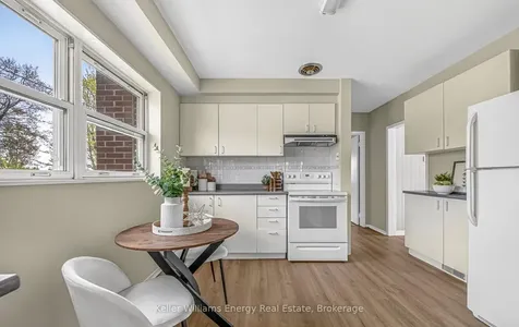249 Thomas Street Oshawa ON L1J 1M3