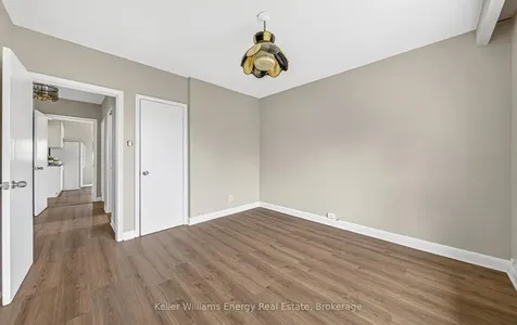 249 Thomas Street Oshawa ON L1J 1M3