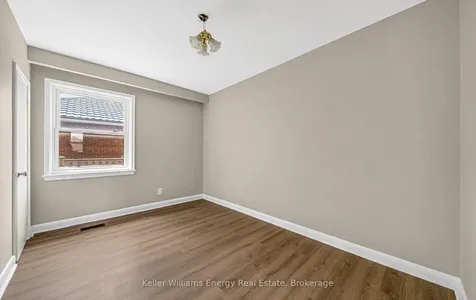 249 Thomas Street Oshawa ON L1J 1M3