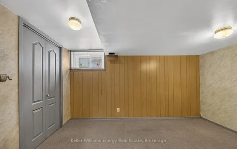 249 Thomas Street Oshawa ON L1J 1M3