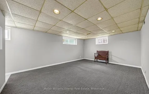 249 Thomas Street Oshawa ON L1J 1M3