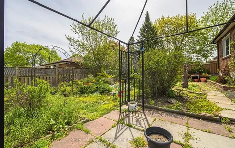 249 Thomas Street Oshawa ON L1J 1M3