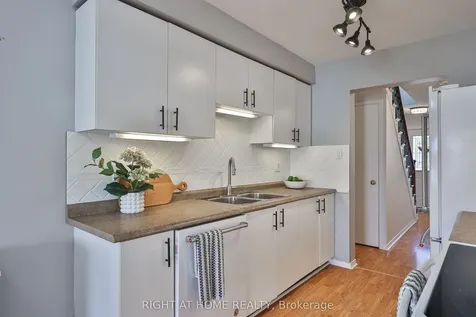 89 Vail Meadows Crescent Clarington ON L1C 4T3