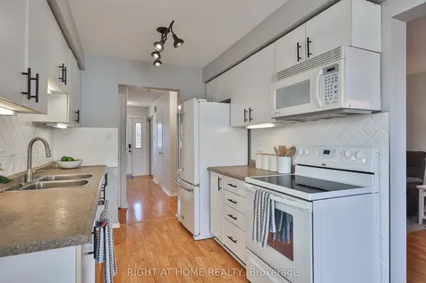 89 Vail Meadows Crescent Clarington ON L1C 4T3