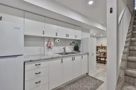 89 Vail Meadows Crescent Clarington ON L1C 4T3