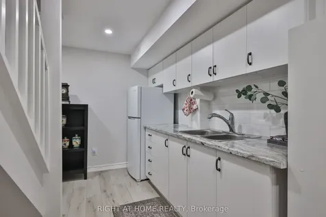 89 Vail Meadows Crescent Clarington ON L1C 4T3