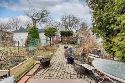 116 Hannaford Street Toronto ON M4E 3H1