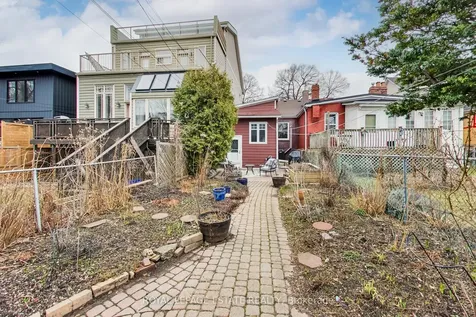 116 Hannaford Street Toronto ON M4E 3H1