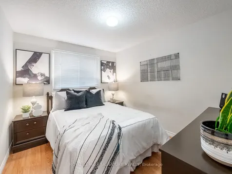 171 Hupfield Trail Toronto ON M1B 4P1