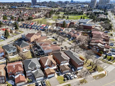 171 Hupfield Trail Toronto ON M1B 4P1