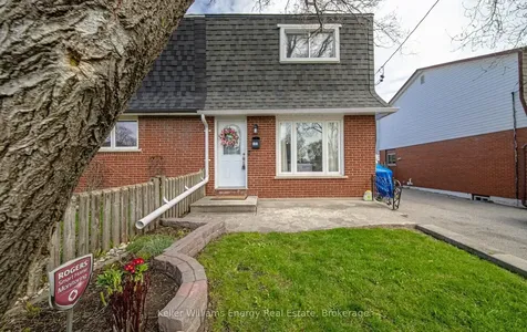 153 Barkley Crescent Oshawa ON L1J 2E5