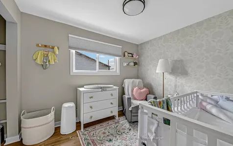 153 Barkley Crescent Oshawa ON L1J 2E5