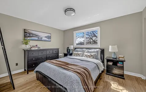 153 Barkley Crescent Oshawa ON L1J 2E5