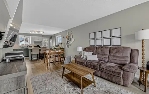 153 Barkley Crescent Oshawa ON L1J 2E5