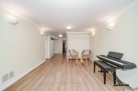 30 Shandon Drive Toronto ON M1R 4M5