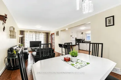 30 Shandon Drive Toronto ON M1R 4M5