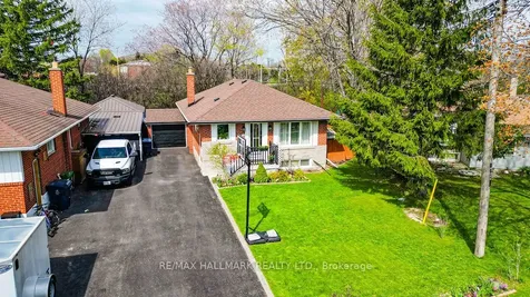 30 Shandon Drive Toronto ON M1R 4M5