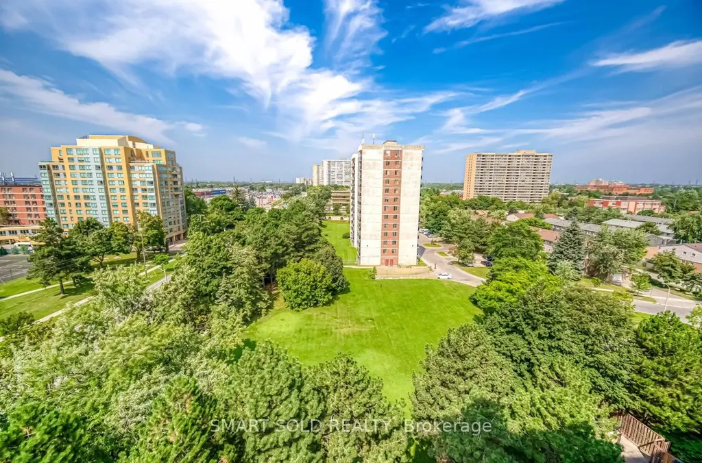 10 Stonehill Court Toronto ON M1W 2X8