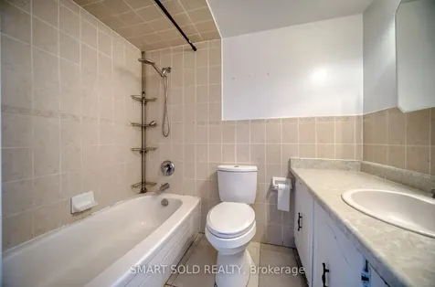 10 Stonehill Court Toronto ON M1W 2X8