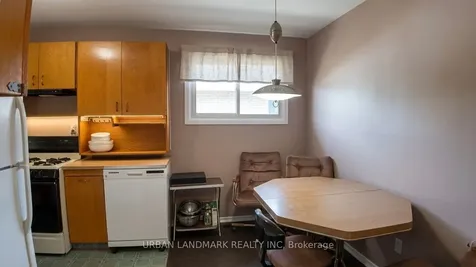 127 Keewatin Street S Oshawa ON L1H 6Z2
