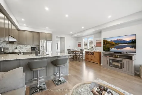 56 Rimrock Crescent Whitby ON L1N 0E5