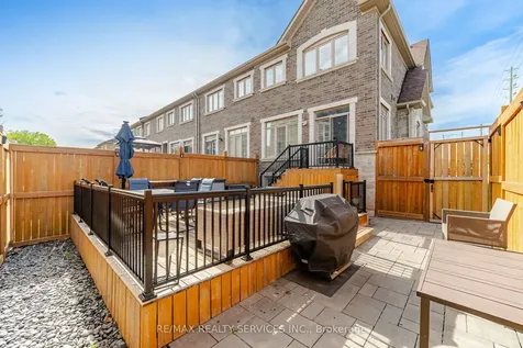 56 Rimrock Crescent Whitby ON L1N 0E5