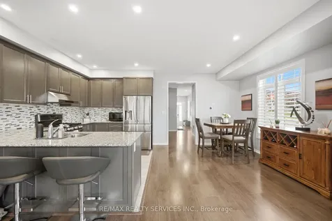 56 Rimrock Crescent Whitby ON L1N 0E5