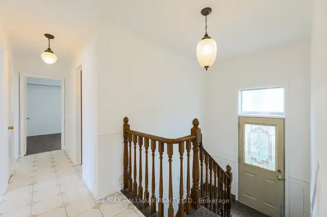 767 Midland Avenue Toronto ON M1K 4E5