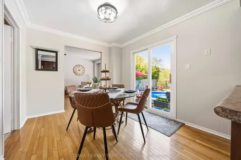 24 Fernway Crescent Whitby ON L1N 7G7