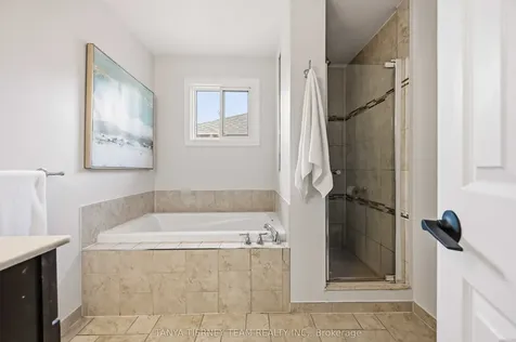 24 Fernway Crescent Whitby ON L1N 7G7
