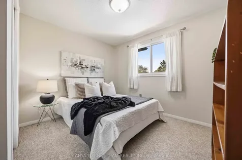 24 Fernway Crescent Whitby ON L1N 7G7