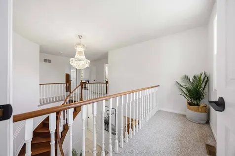 24 Fernway Crescent Whitby ON L1N 7G7
