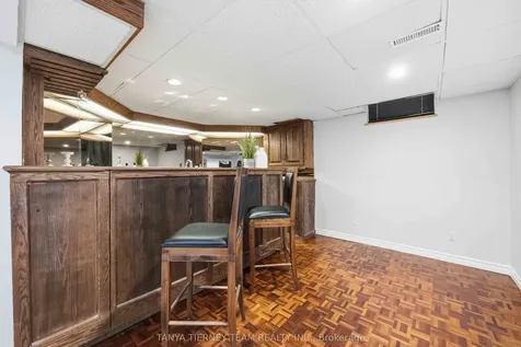 24 Fernway Crescent Whitby ON L1N 7G7