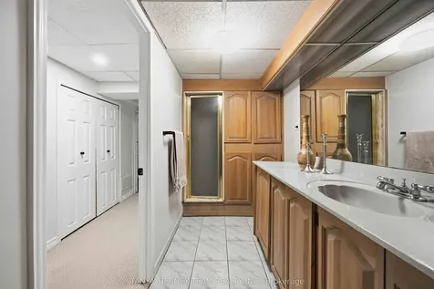 24 Fernway Crescent Whitby ON L1N 7G7