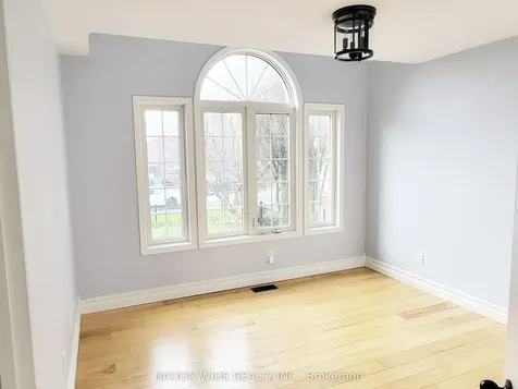 507 Dunlop Street W Whitby ON L1N 1V3