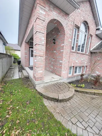 507 Dunlop Street W Whitby ON L1N 1V3