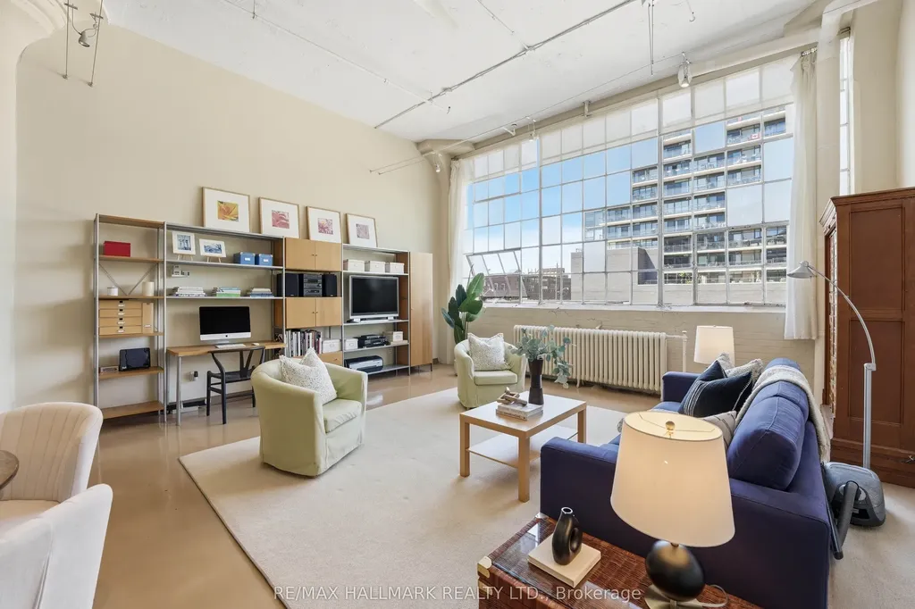 245 Carlaw Avenue Toronto ON M4M 2S6