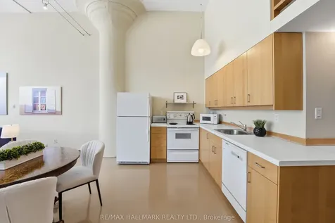 245 Carlaw Avenue Toronto ON M4M 2S6
