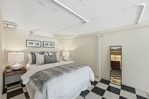 245 Carlaw Avenue Toronto ON M4M 2S6