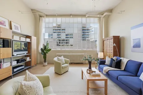 245 Carlaw Avenue Toronto ON M4M 2S6